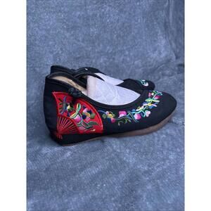 Size 8 Women’s Vintage Nos Japanese Embroidered Shoes